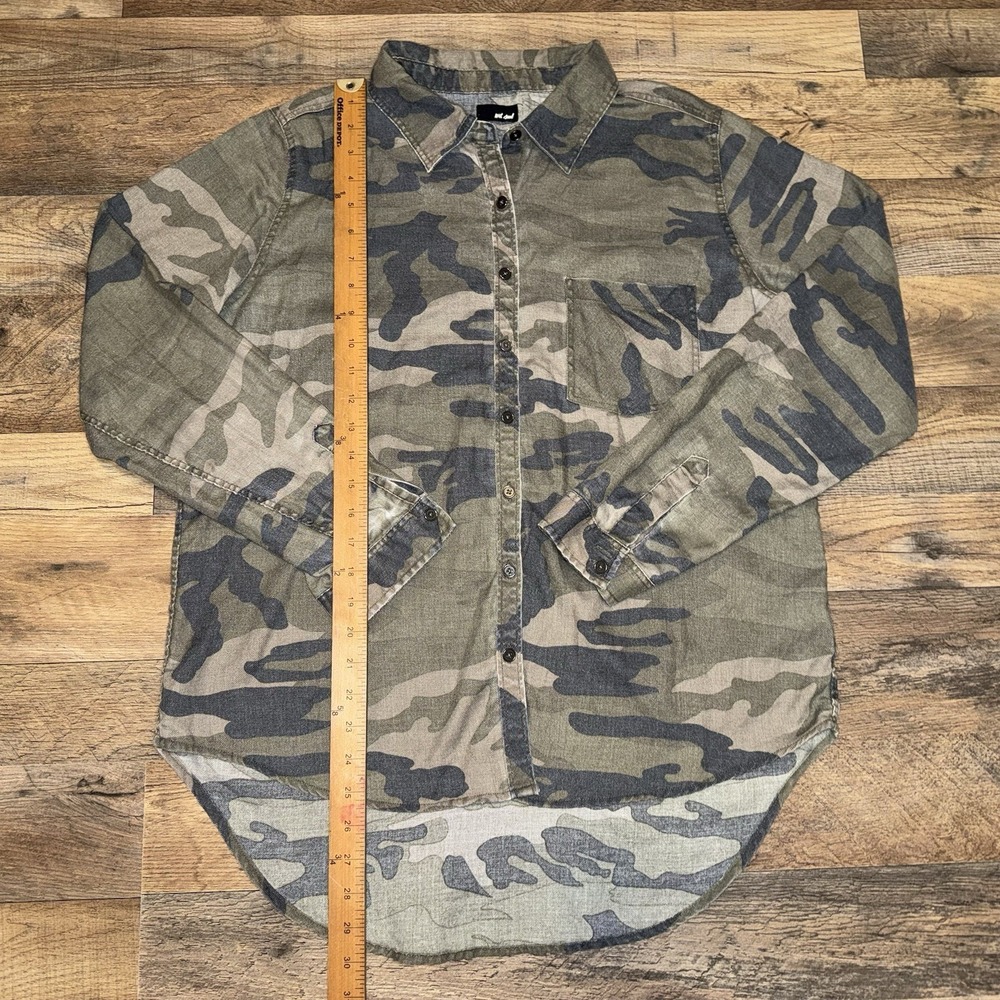 Wet Seal Women's Camo Long Sleeve Button Up Size XL - Picture 3 of 6